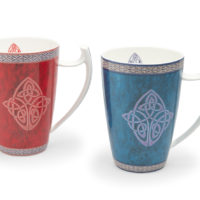 Mega Becher „Celtic“, 0,5 l, 2fach sortiert, Bone China in blau und in rot