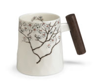 Becher White Cherry mit Holzgriff, 0,4 l, Porzellan