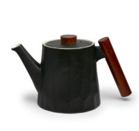 Teekanne Negra mit Holzgriff, 1,2 l, Porzellan